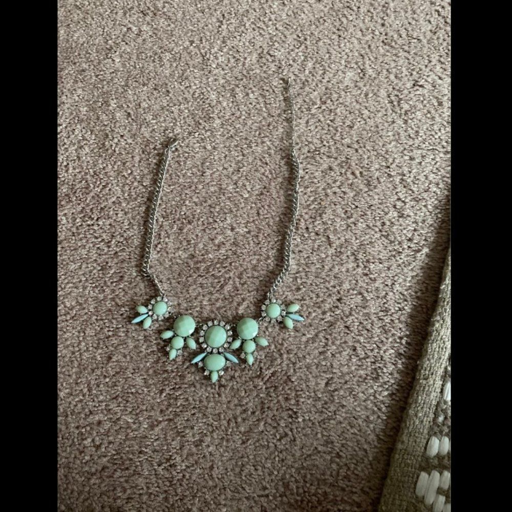 Green statement Necklace - Picture 1 of 4